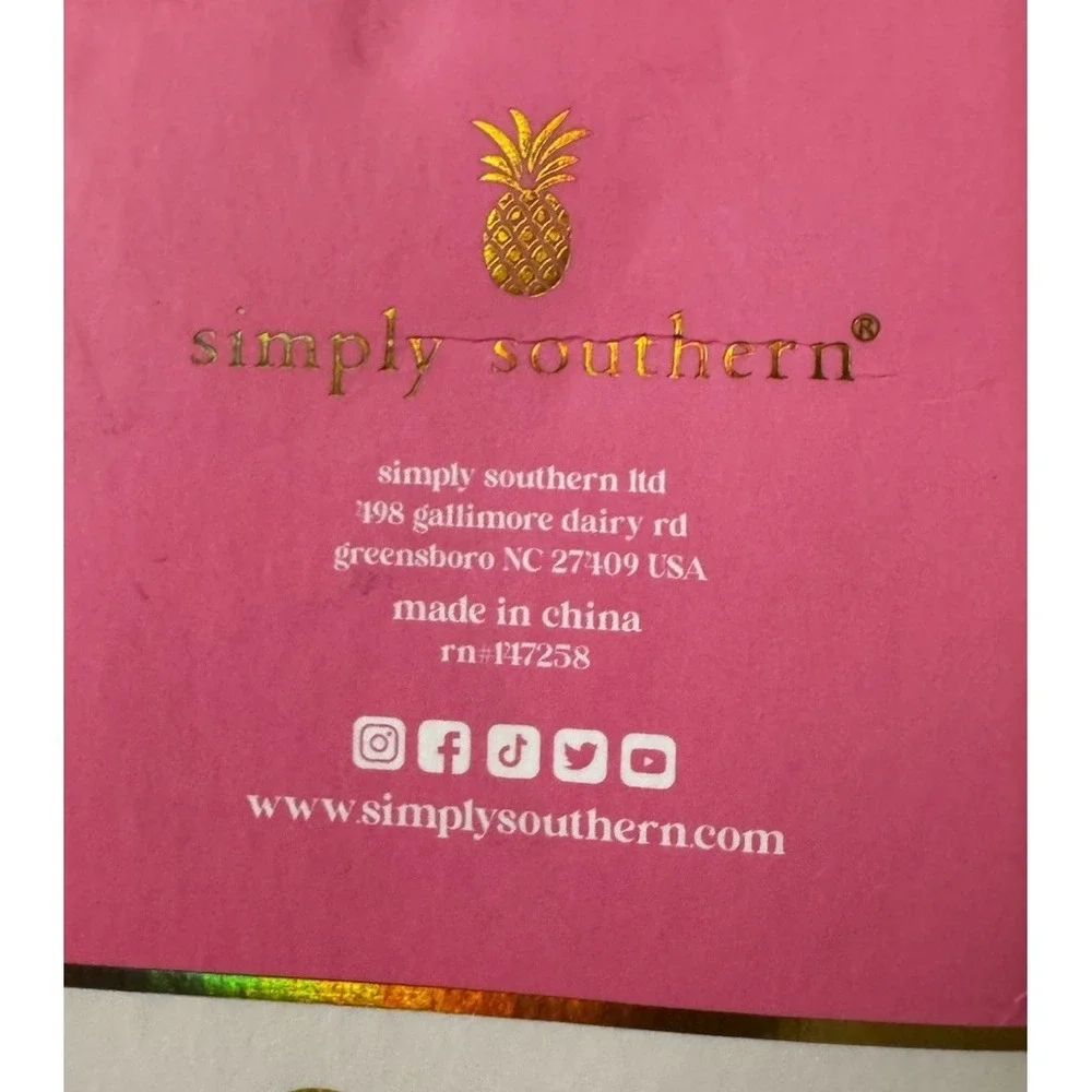 Simply‎ Southern 8 in 1 Essentials Emergency Kit Vintage Floral Wristlet Beauty
